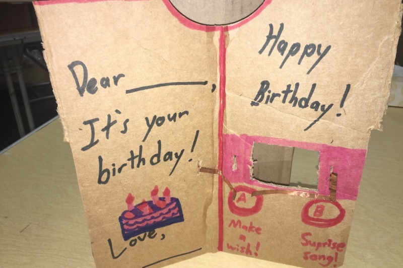 /gitea/c_meyer/pxt-calliope/raw/commit/42a4401f8fd7218adca0856b379d021f9200ad7d/docs/static/courses/csintro/iteration/birthday-card.jpg