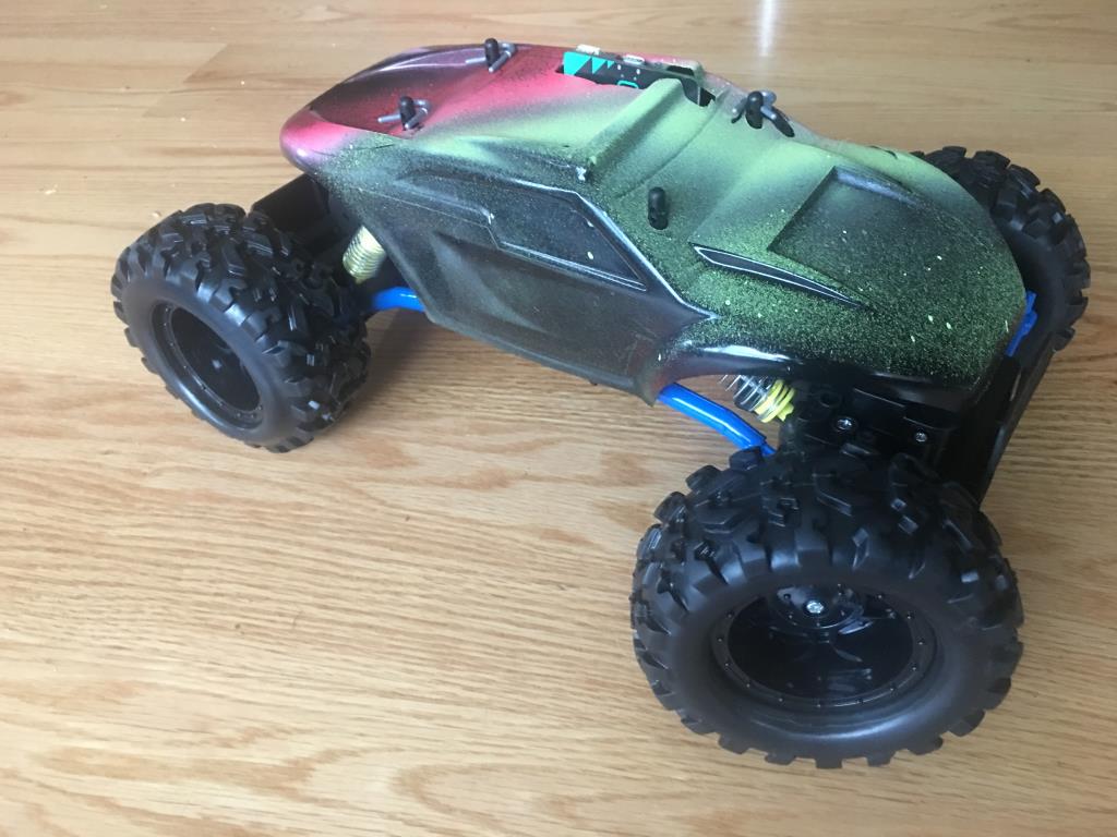 /gitea/c_meyer/pxt-calliope/raw/commit/5c3d848333c20ca2f22f4919ae6b74187bf678ba/docs/static/mb/projects/rc-car/painted.jpg