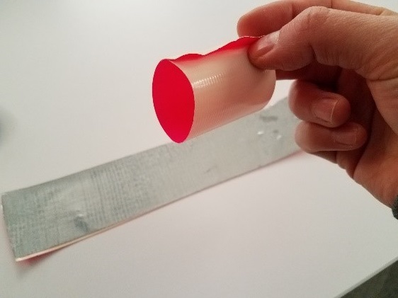 /gitea/c_meyer/pxt-calliope/raw/commit/7f78457ef797dcaef64d7d97223bd8a7511f8e7c/docs/static/mb/projects/rock-paper-scissors/cut-roll-tape.jpg
