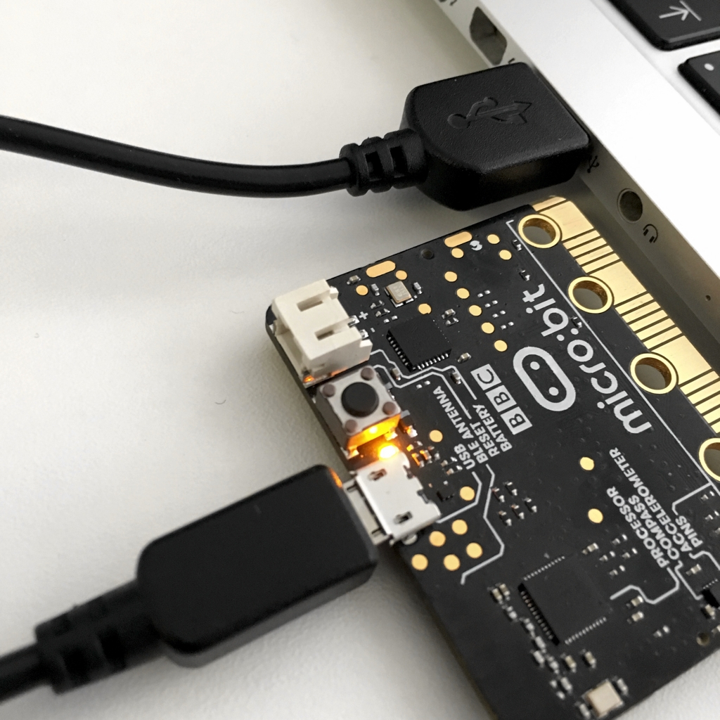 /gitea/c_meyer/pxt-calliope/raw/commit/ae15c9a656d141acef1053e754cc828e5f49745b/docs/static/mb/device/usb-mac.jpg